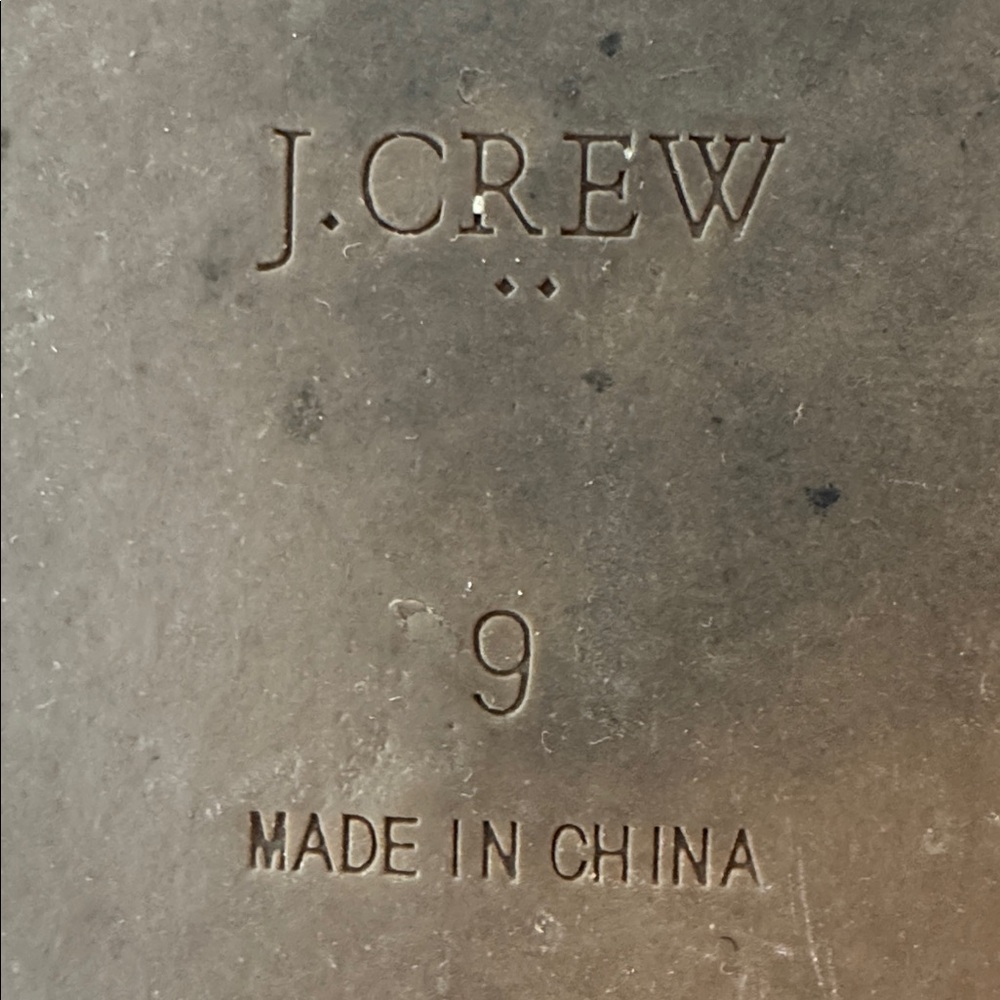 J. Crew women’s black flip flops. 9. - Picture 5 of 6